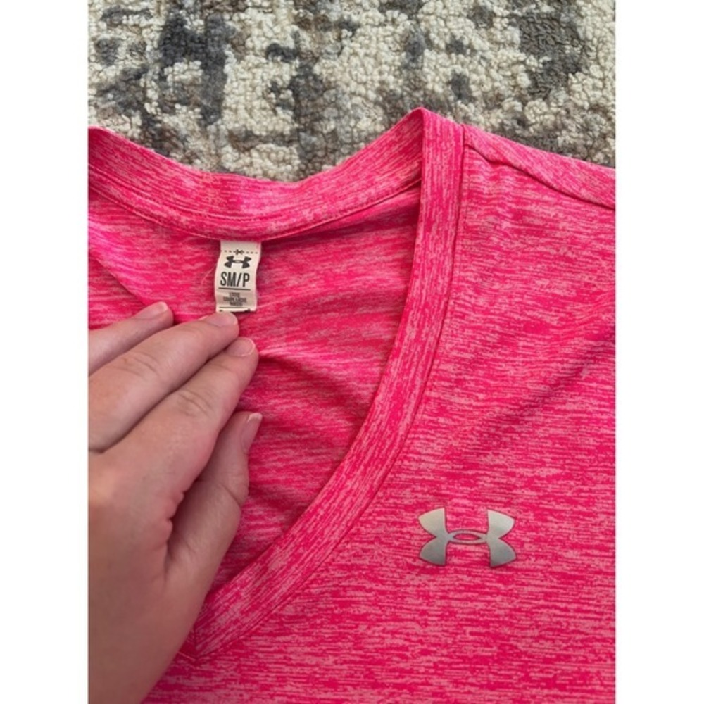 Under Armour HeatGear Women Pink Space Dye V-Neck Short Sleeve Training Tee S - Picture 2 of 4